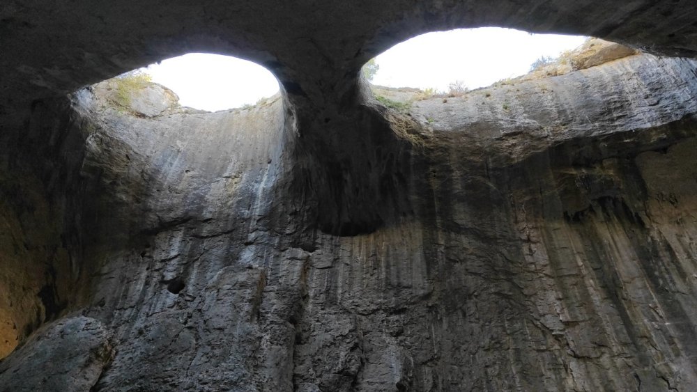 пещера проходна